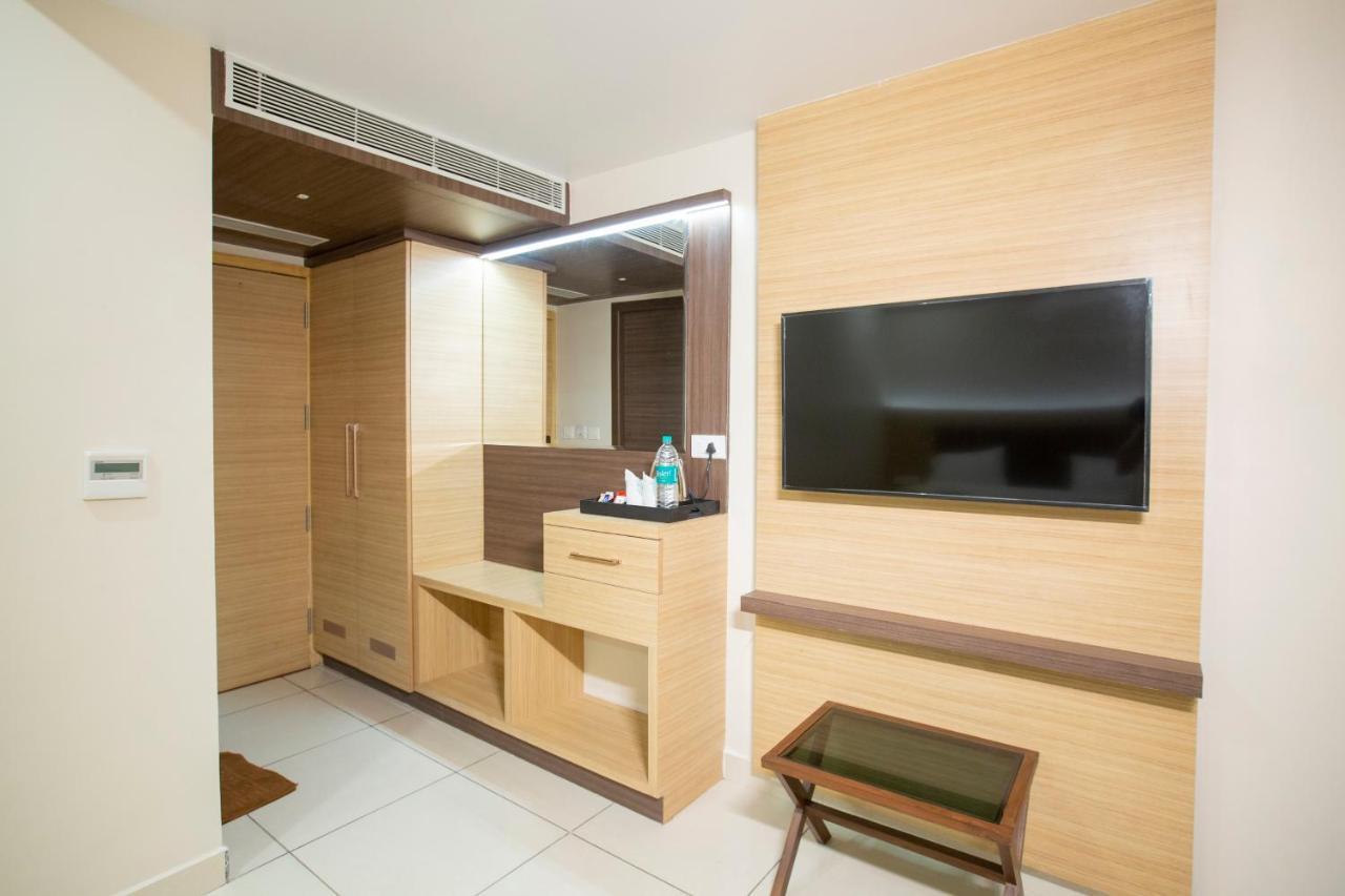 Lee-Benz Ark Hotel กุมพาโกนัม ภายนอก รูปภาพ